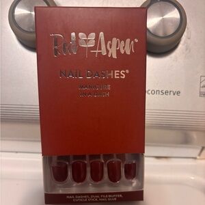 Red Aspen Nail Dashes